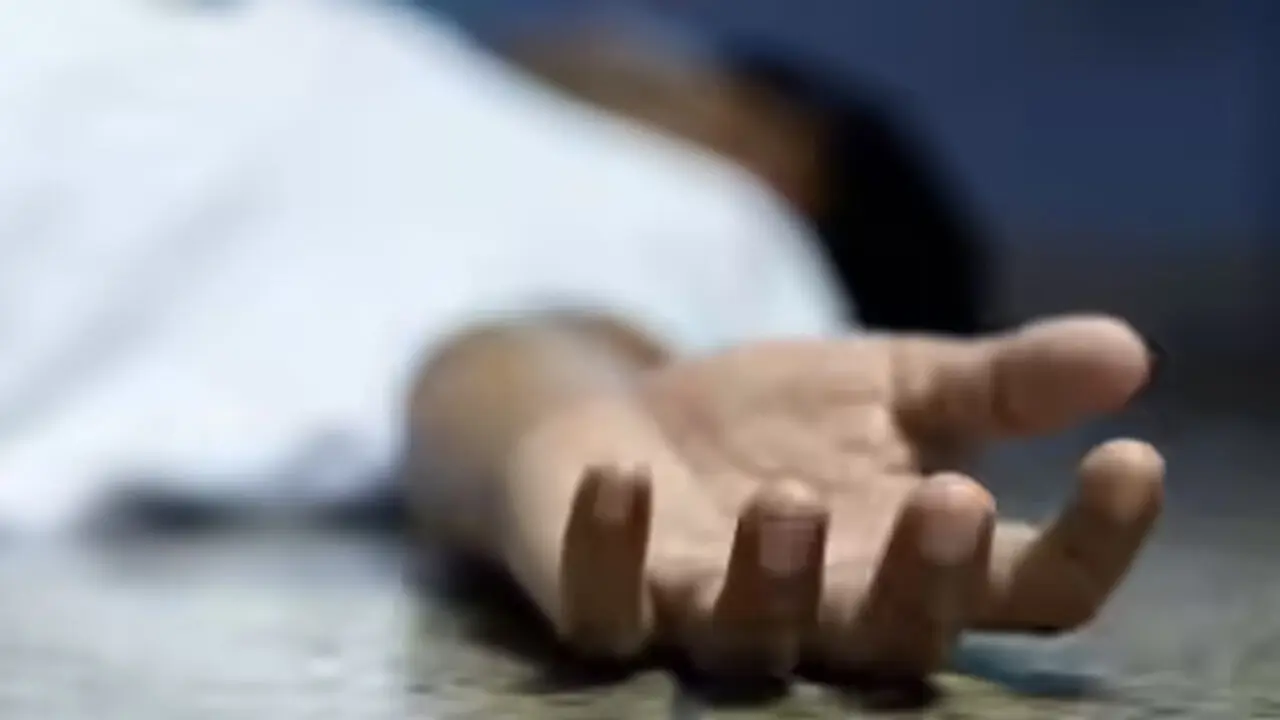 Student Suicide : ఇంజనీరింగ్ విద్యార్థి ఆత్మహత్య