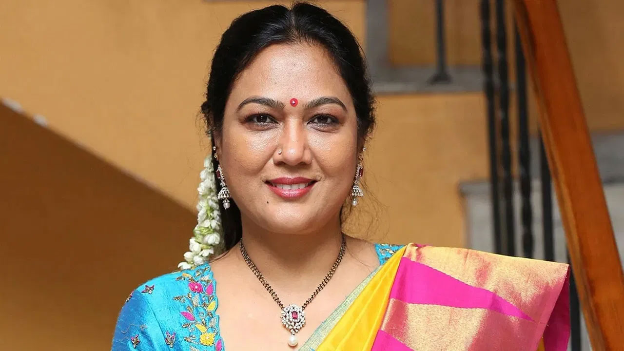 Hema | డ్రగ్స్ ఆరోపణలపై తాజాగా సంచలన వ్యాఖ్యలు చేసిన నటి హేమ.. కార‌ణం వారే..!