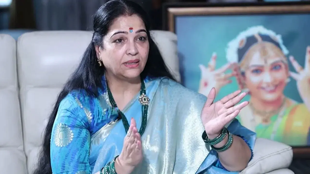 Actress | ఆ సీన్ వివ‌రిస్తానంటూ అస‌భ్యంగా ప్ర‌వ‌ర్తించాడు.. ఆ త‌ర్వాత ఆరు నెల‌ల‌కే మ‌ర‌ణం..