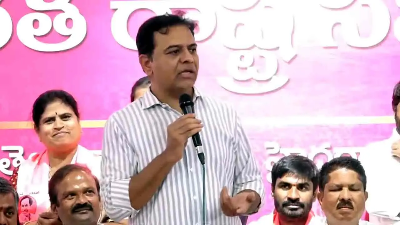 దక్షిణాది రాష్ట్రాల ప్రాతినిధ్యంతో ఆడుకుంటే తీవ్ర తిరుగుబాటు.. కేంద్రానికి కేటీఆర్‌ హెచ్చరిక 