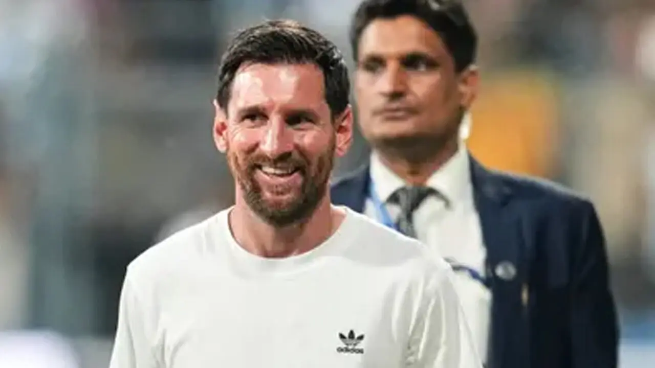Messi Shares India Tour Video : మెస్సీ వీడియోలో సీఎం రేవంత్ రెడ్డి మిస్ !