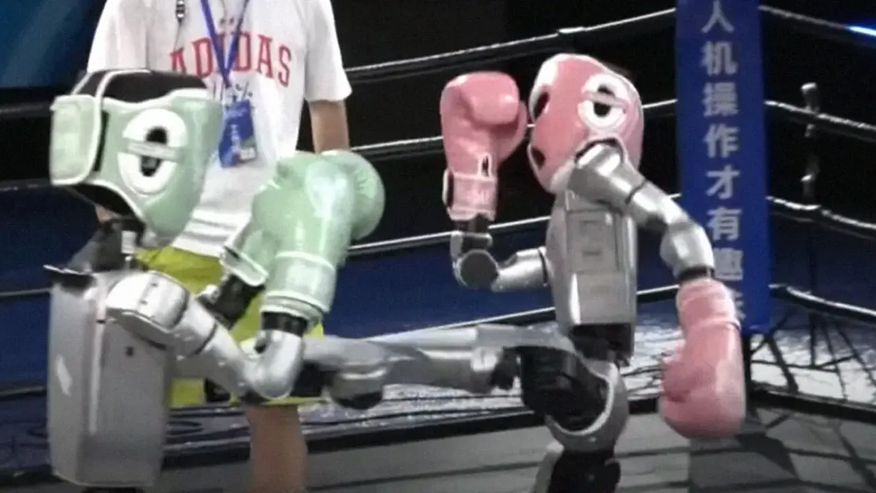 Humanoid Robots Boxing : బాక్సింగ్ బరిలో చైనీస్ రోబోలు..పంచ్ లతో ఫైర్