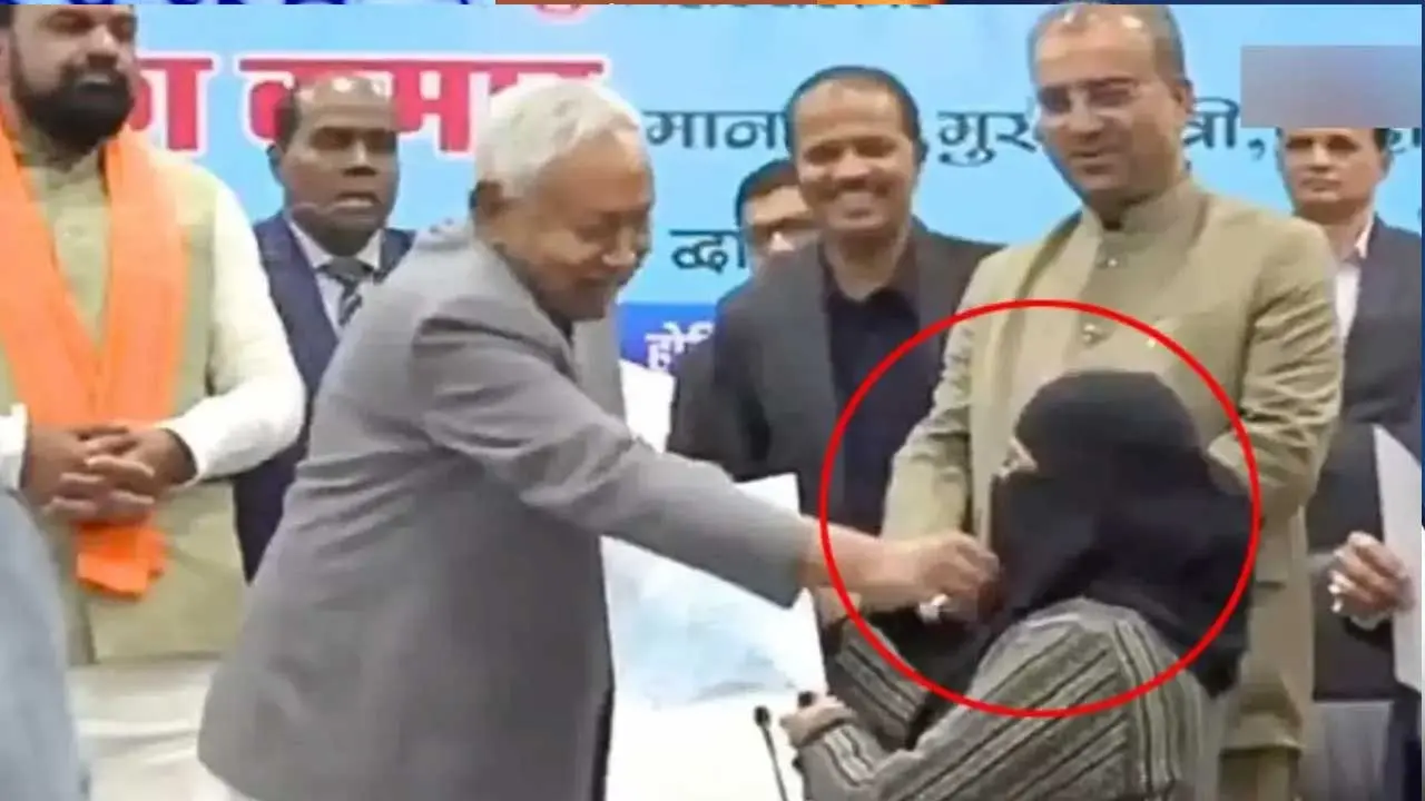 Nitish Kumar| వివాదాస్పదమైన బీహార్ సీఎం నితీష్ కుమార్ చర్య