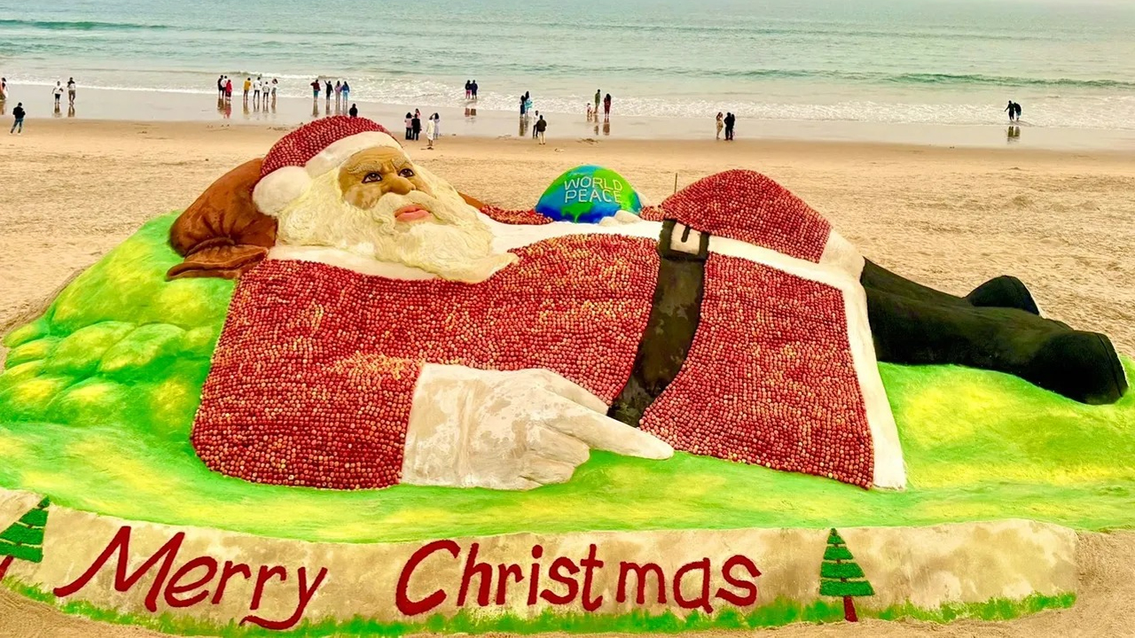 Apple Santa : శాంటా క్లాజ్ శిల్పంతో పూరీ కళాకారుడి వరల్డ్ రికార్డ్