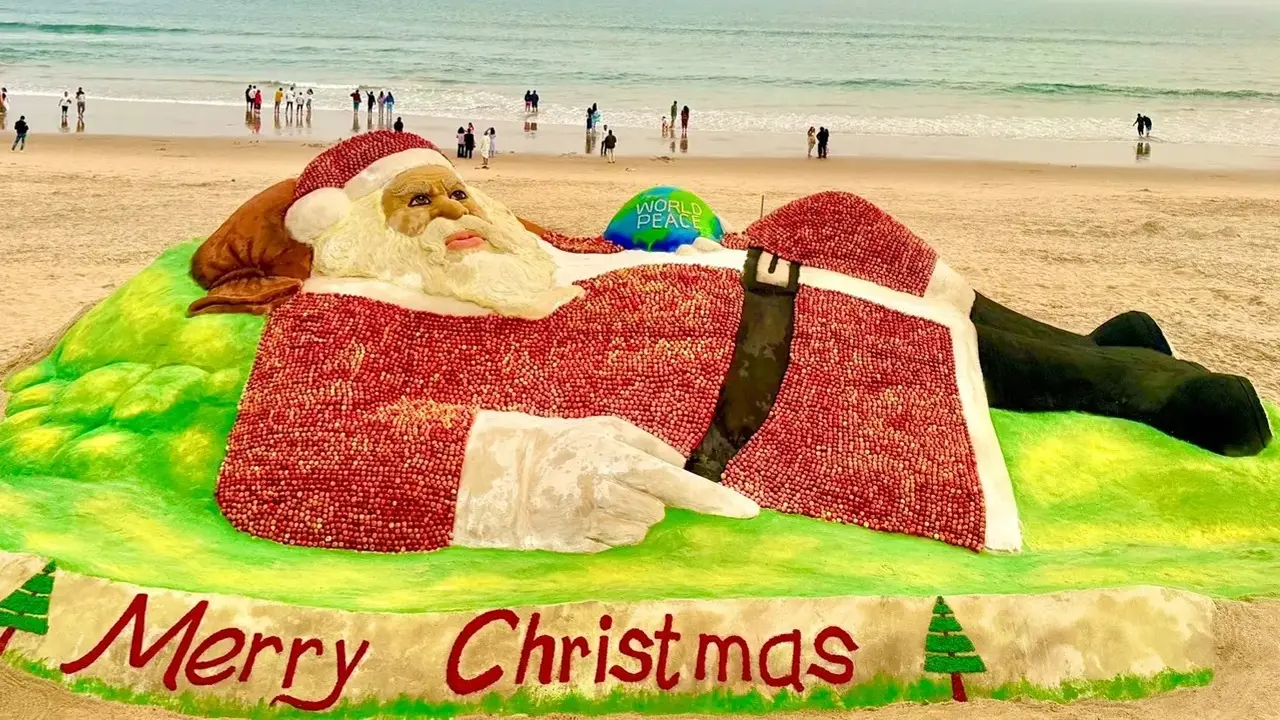 Apple Santa : శాంటా క్లాజ్ శిల్పంతో పూరీ కళాకారుడి వరల్డ్ రికార్డ్