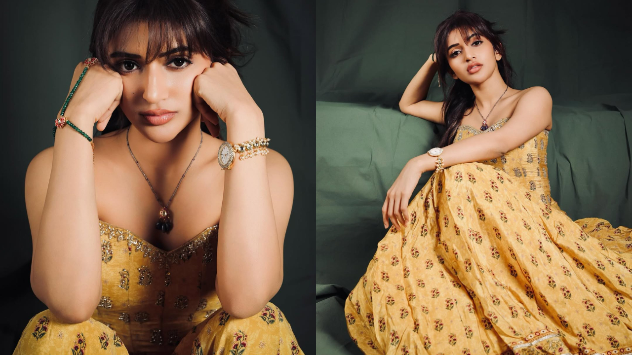 sreeleela is captivating everyone with her cute looks