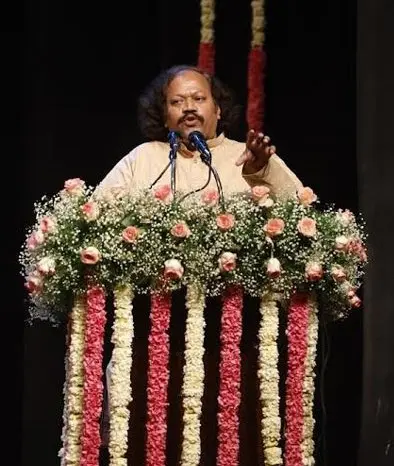 వేల భక్త రసజ్ఞులకు పురాణపండ ‘ శ్రీమాలిక ‘ పవిత్ర పరిమళాన్ని అందించిన నూజివీడు సీడ్స్  ప్రభాకర్