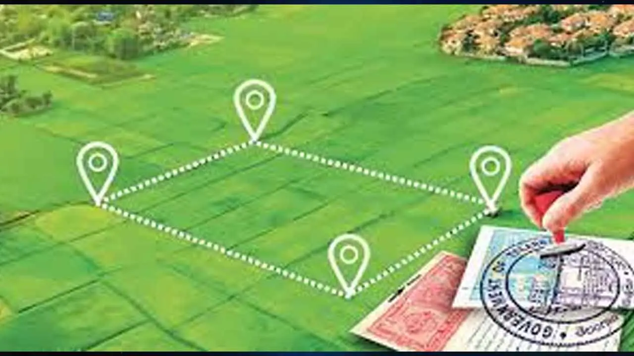 Bhu Bharathi | లోపాల పుట్ట ‘భూ భారతి’ పోర్టల్.. చెలరేగుతున్న మీసేవా కేంద్రాల ఏజెంట్లు