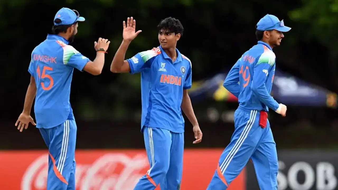 U19 India vs New Zealand : అండర్‌-19 వరల్డ్‌ కప్‌లో భారత్‌ టార్గెట్ 136