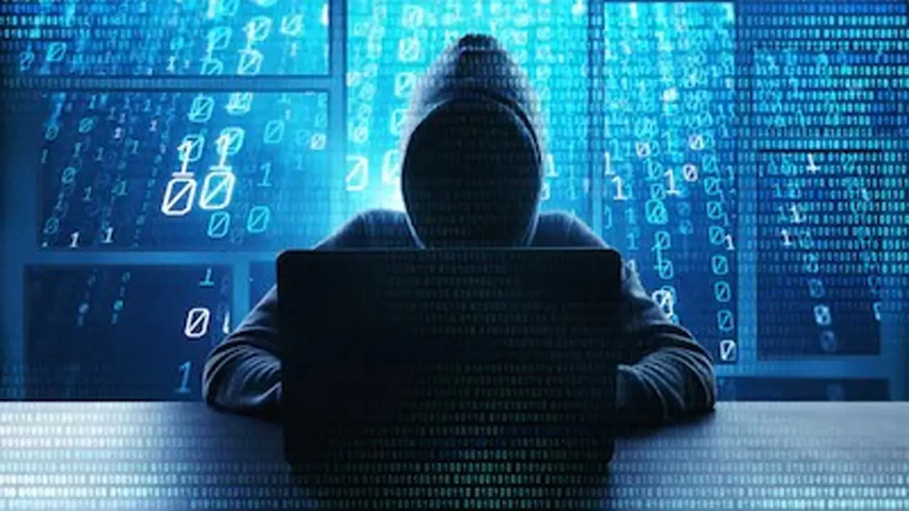 Cyber Fraud | సైబర్‌ మోసాలకు చెక్‌ పెట్టే యోచనలో కేంద్రం.. ‘కిల్‌ స్విచ్‌’ పేరుతో ప్రత్యేక వ్యవస్థ..!