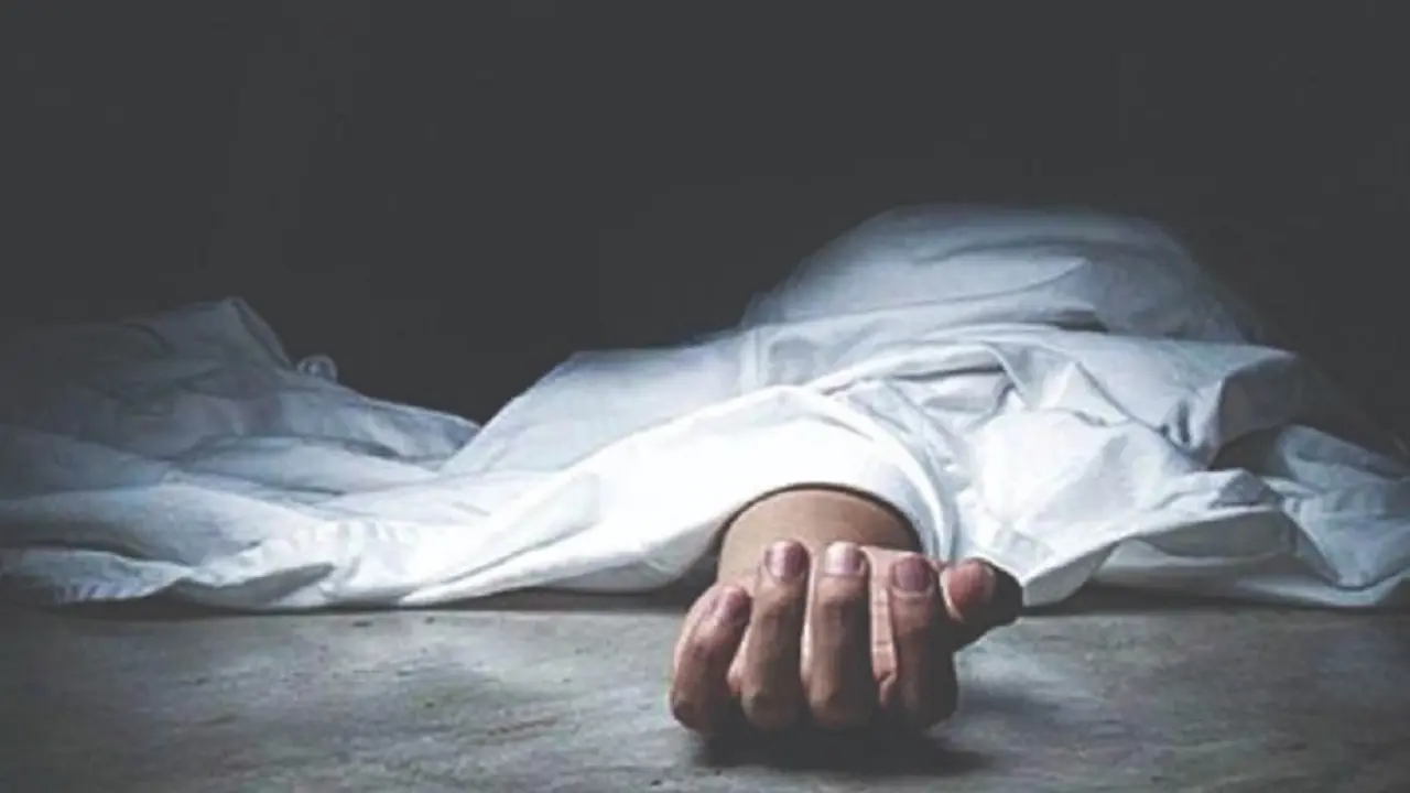 Crime News : ప్రియుడి ఇంటికి నిప్పు పెట్టి…ప్రియురాలి ఆత్మాహత్య యత్నం