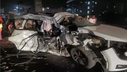 Road Accident| ఘోర రోడ్డు ప్రమాదం.. ఇద్దరు విద్యార్థులు దుర్మరణం