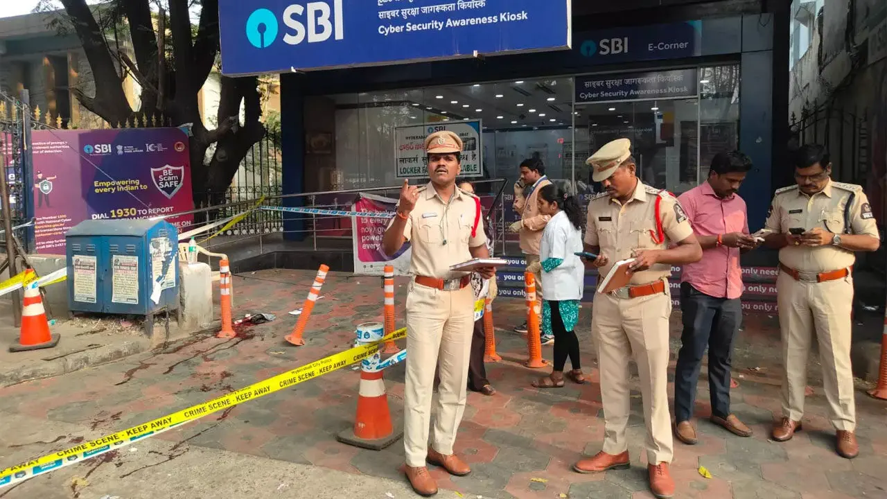 Koti ATM Robbery Case : కోఠి కాల్పుల కేసులో పురోగతి.. నిందితుల గుర్తింపు!