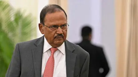 Ajit Doval : మొబైల్‌, ఇంటర్నెట్‌ వాడని అజిత్‌ దోవల్‌.. ఎందుకో తెలుసా..?