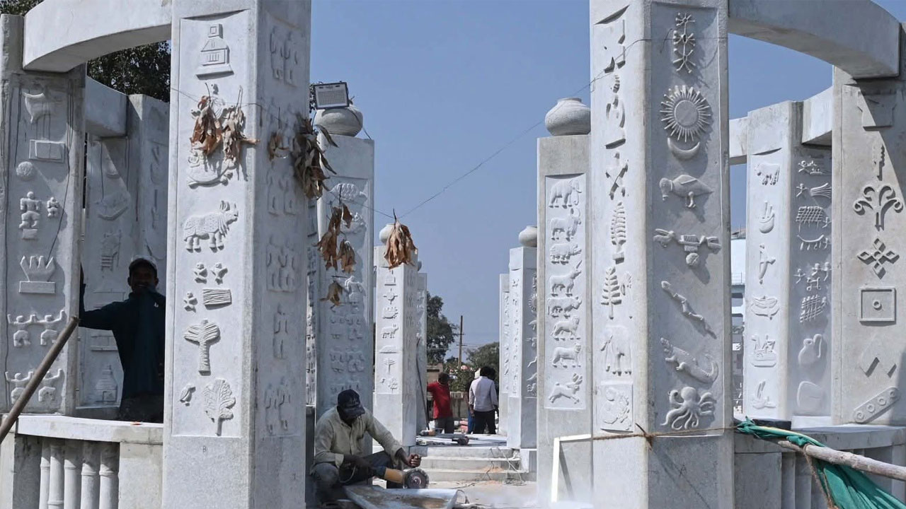 sammakka-saralamma-stone-work