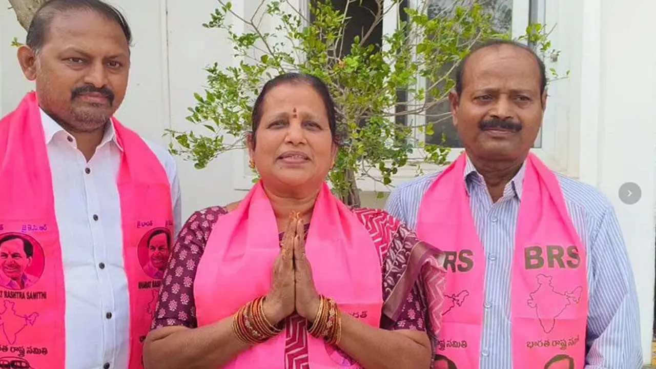 Municipal Elections : మున్సిపల్ ఎన్నికల్లో గాల్వాన్ అమరవీరుడి మాతృమూర్తి