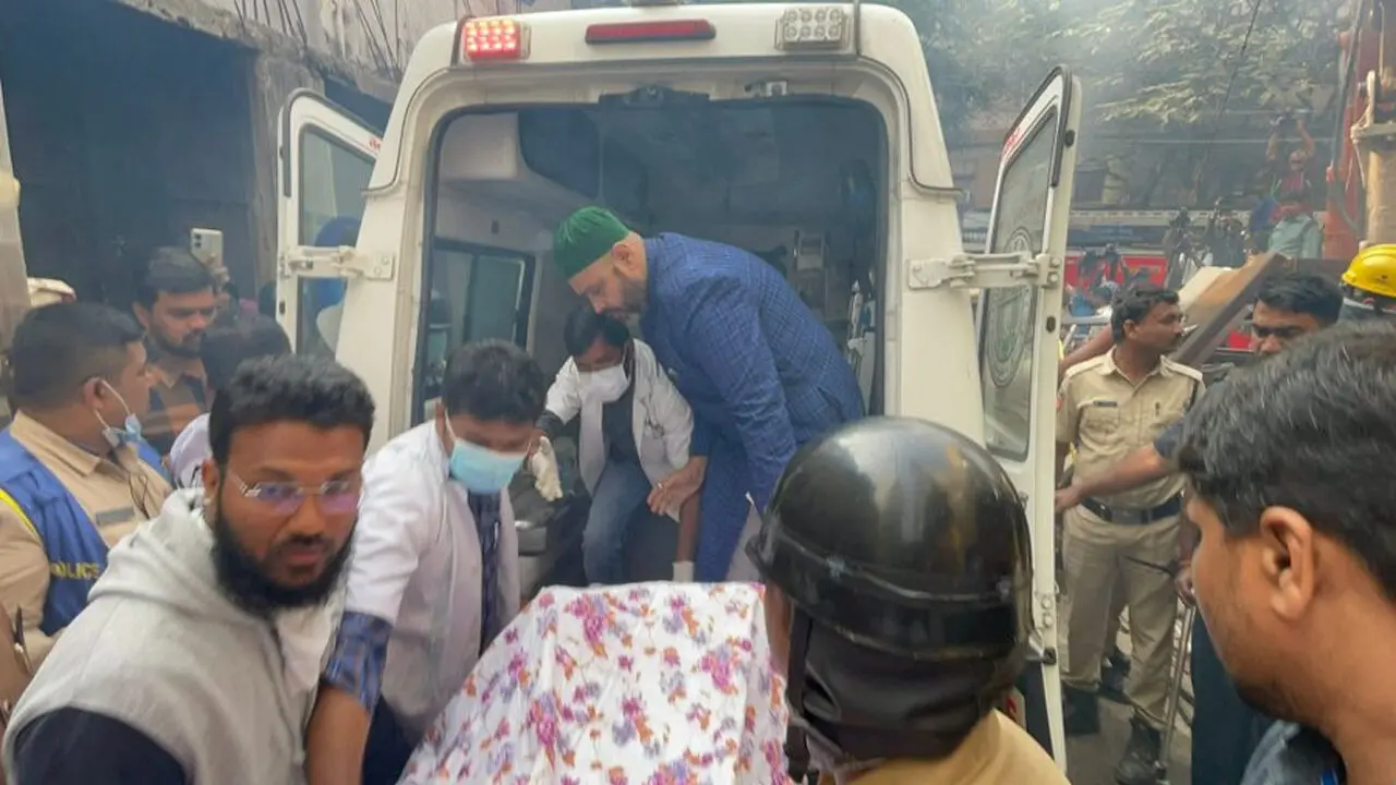 Nampally : నాంపల్లి అగ్ని ప్రమాదంలో ఐదుగురి మృతదేహాల వెలికితీత