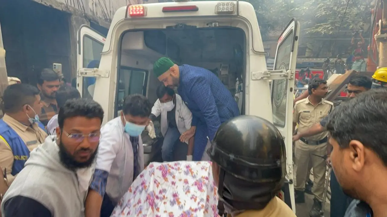 Nampally : నాంపల్లి అగ్ని ప్రమాదంలో ఐదుగురి మృతదేహాల వెలికితీత