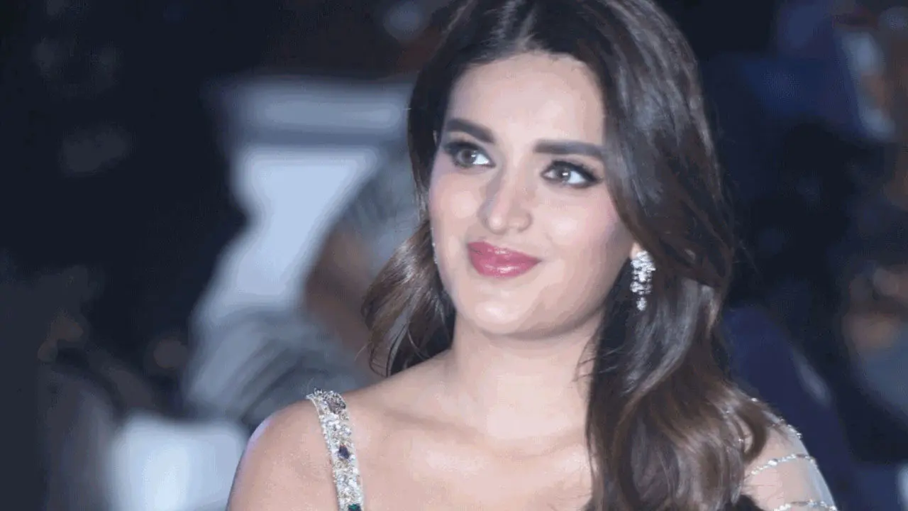 Nidhhi Agerwal | ఫ్యాన్స్ నాడి పట్టేసిన నిధి అగర్వాల్.. ప‌వ‌న్, ప్ర‌భాస్ ఫ్యాన్స్‌ను ఫిదా చేసిన కామెంట్స్