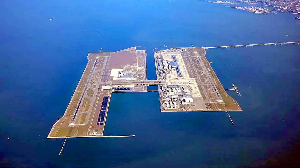 Kansai International Airport offshore artificial island model for Vadhavan airport