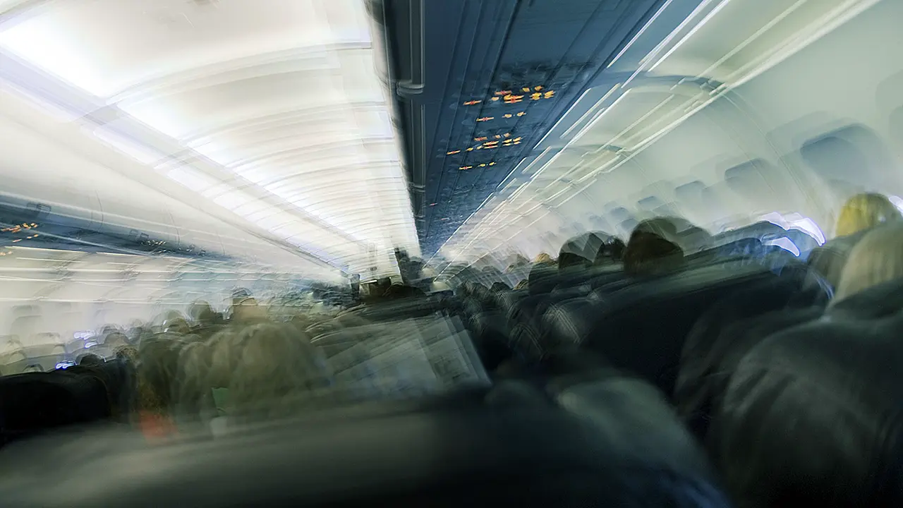 Inside the aeroplane, the turbulence effect