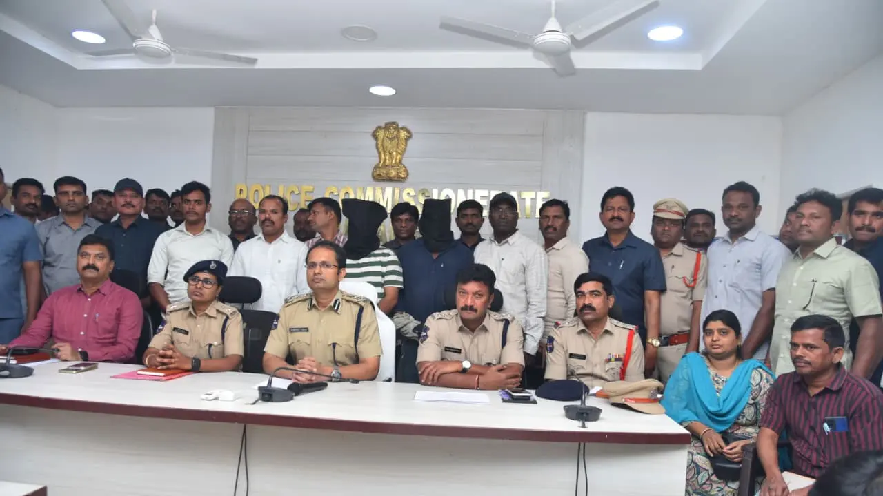 Child Kidnapping : చిన్నపిల్లల కిడ్నాప్ పాల్పడుతున్న ముఠా అరెస్ట్