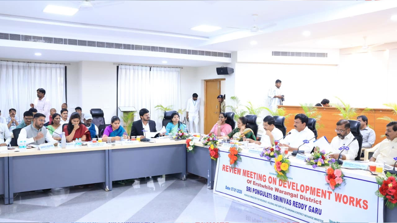 Ponguleti Srinivas Reddy, says make deadline for distribution of 2BHK houses in telangana