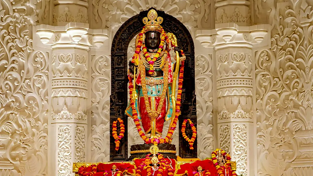 Ayodhya Ram : బాలరాముడి దివ్య సుందర రూపం..చూడతరమా!