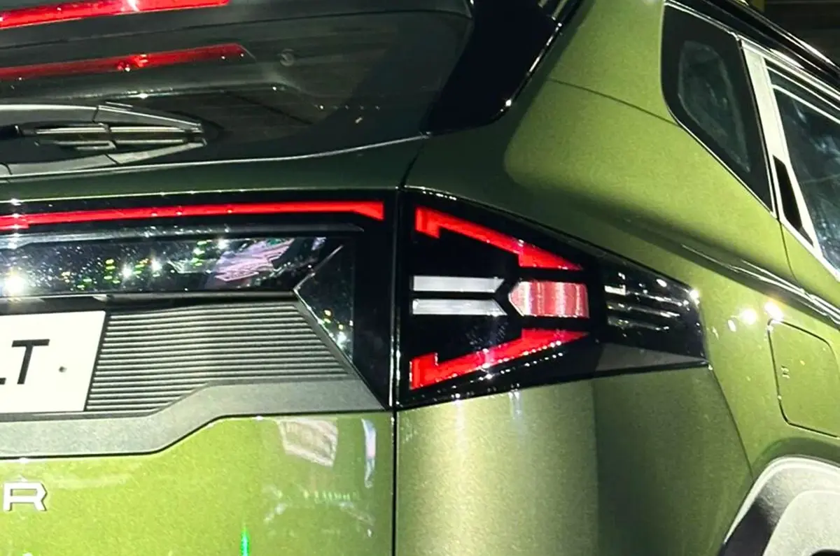 New Renault Duster 2026 connected LED tail lamps rear design close up view