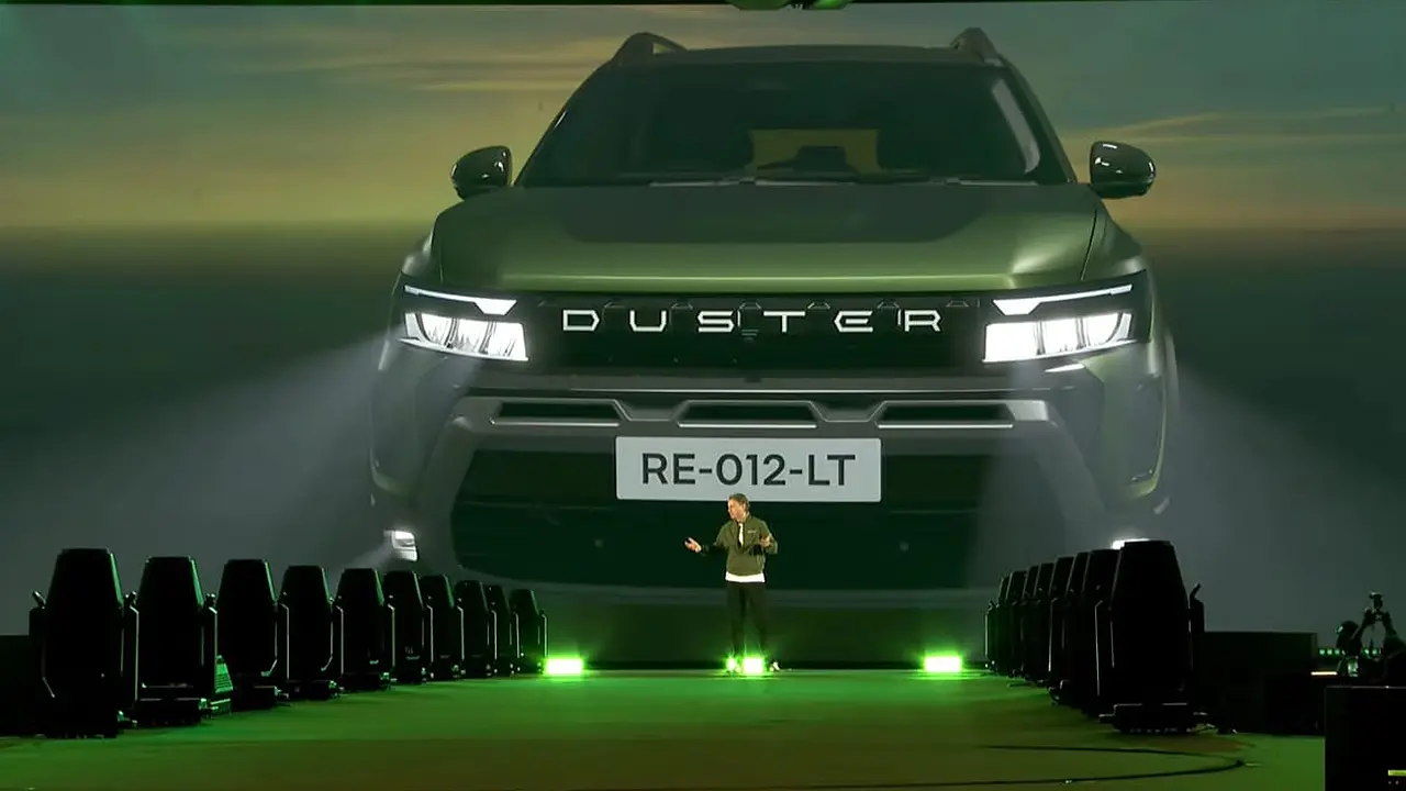 New Renault Duster 2026 front view with DUSTER grille and LED DRL headlights at launch