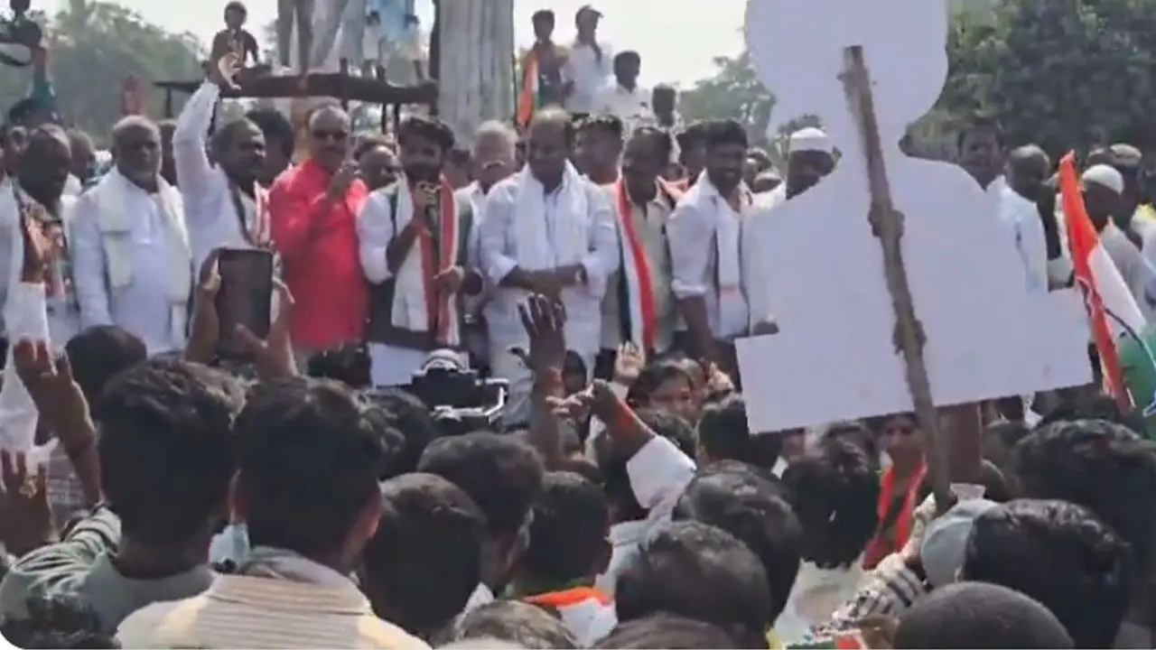 Bandla Krishna Mohan Reddy : కాంగ్రెస్ పార్టీ ర్యాలీలో బండ్ల కృష్ణమోహన్ రెడ్డి..ఫిరాయింపులో మరో ట్విస్టు !