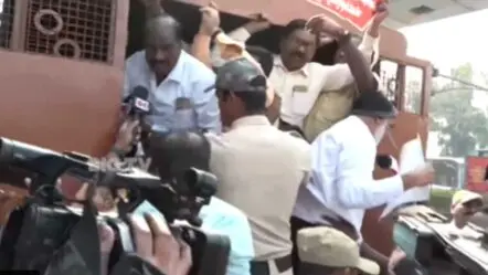 Retired Employees Protest| రిటైర్డ్ ఉద్యోగుల అసెంబ్లీ ముట్టడి..ఉద్రిక్తత
