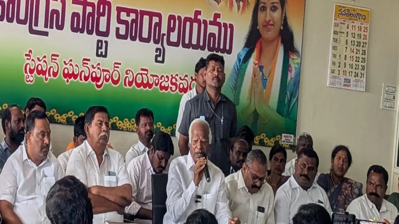 గజదొంగకు ముగ్గురు స్టువర్టుపురం దొంగల తోడు : ఎమ్మెల్యే కడియం శ్రీహరి ఘాటు వ్యాఖ్యలు