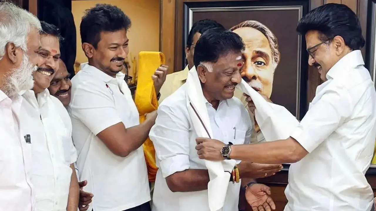 డీఎంకే గూటికి చేరిన తమిళనాడు మాజీ సీఎం ఓపీఎస్‌