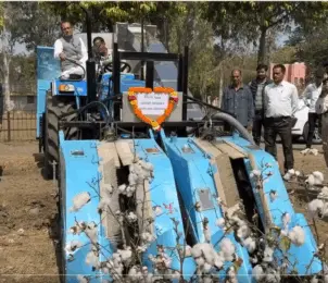 Cotton Harvesting Machine| పత్తి కోత యంత్రం వచ్చేస్తుందోచ్..!