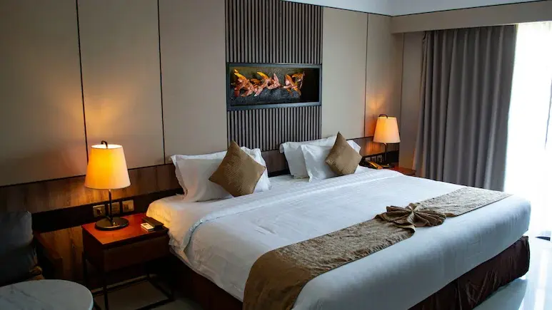 Delhi Hotel Room Prices | ఏఐ ఇంపాక్ట్ ఎఫెక్ట్‌.. ఒక్క నైట్ స్టేకి రూ.35 ల‌క్ష‌లు.. ఢిల్లీలో విప‌రీతంగా పెరిగిన హోట‌ల్ గ‌దుల ధ‌ర‌లు