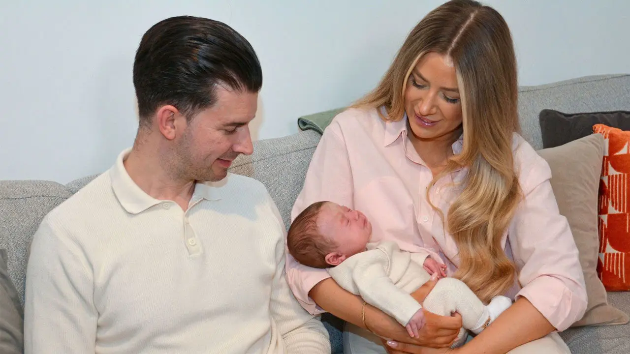 UK First Womb Transplant Birth : వండర్..మరణించిన దాత గర్భాశయంతో సంతానం!