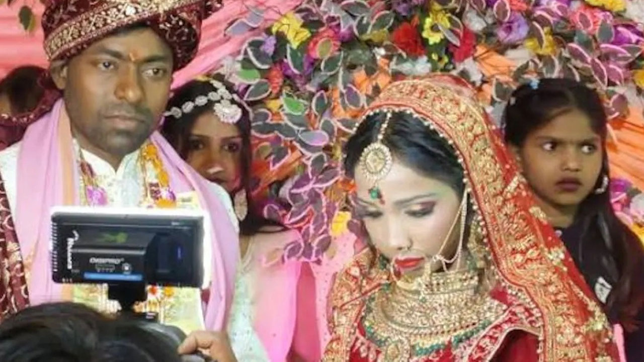 Bride Shot During Jaimala Ceremony in Bihar