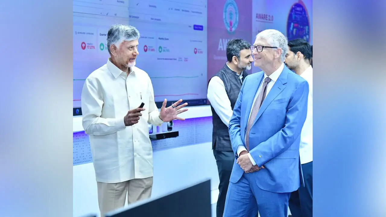 Bill Gates Amaravati Visit| ఏపీలో సచివాలయంలో చంద్రబాబుతో బిల్ గేట్స్ భేటీ