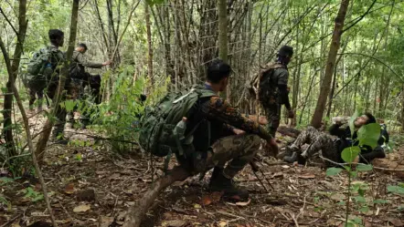 Chhattisgarh encounter| చత్తీస్ గఢ్ లో ఎన్ కౌంటర్..ముగ్గురు మావోయిస్టులు, కమెండో మృతి