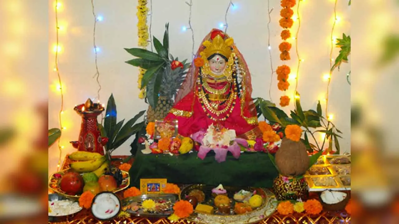 DhanaLaxmi Pooja | ధ‌న‌ల‌క్ష్మి క‌టాక్షం కోసం శుక్ర‌వారం సాయంత్రం చేయండిలా..!