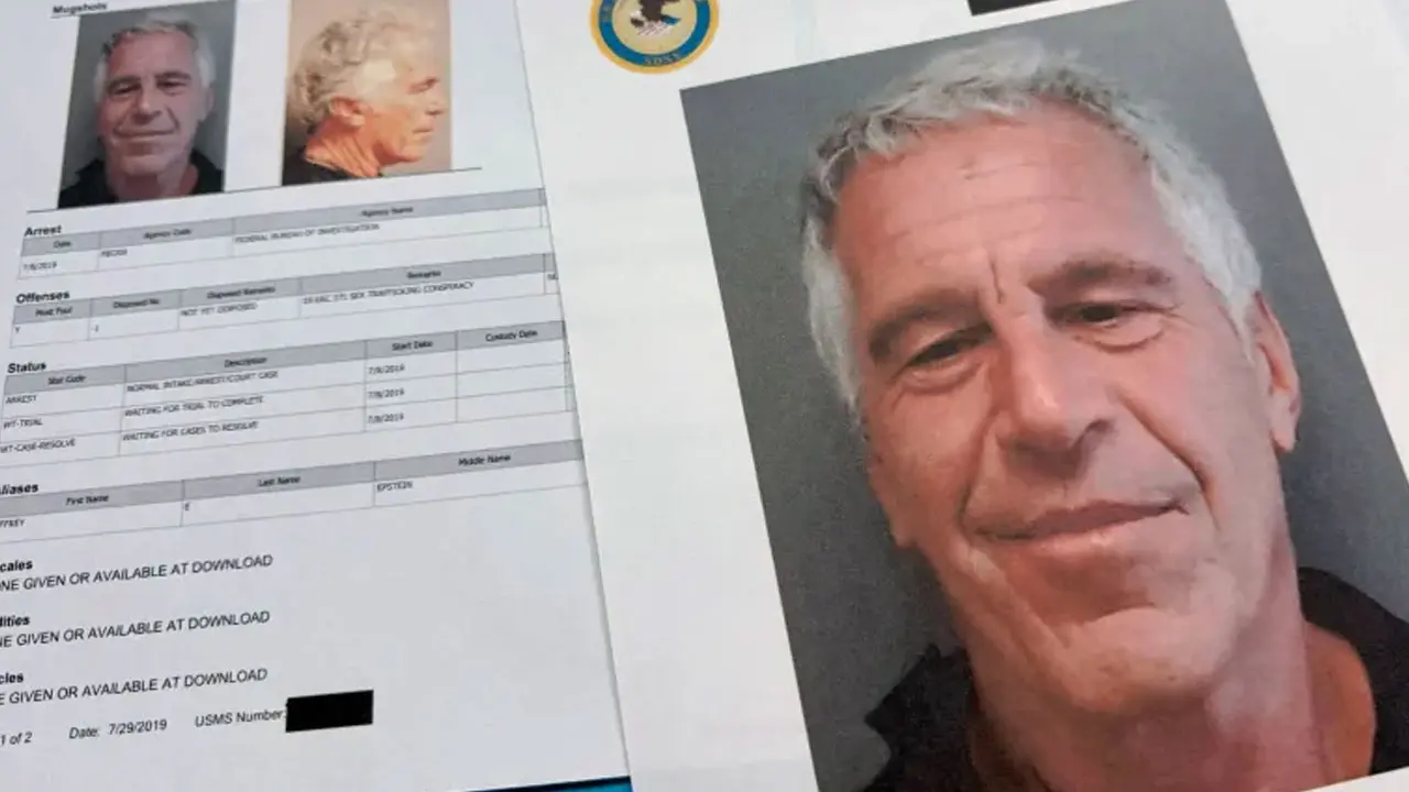Epstein Files | ఎప్‌స్టీన్‌ జాబితాలో 300 మంది ప్రముఖులు… పేర్లు చూశారంటే షాకే
