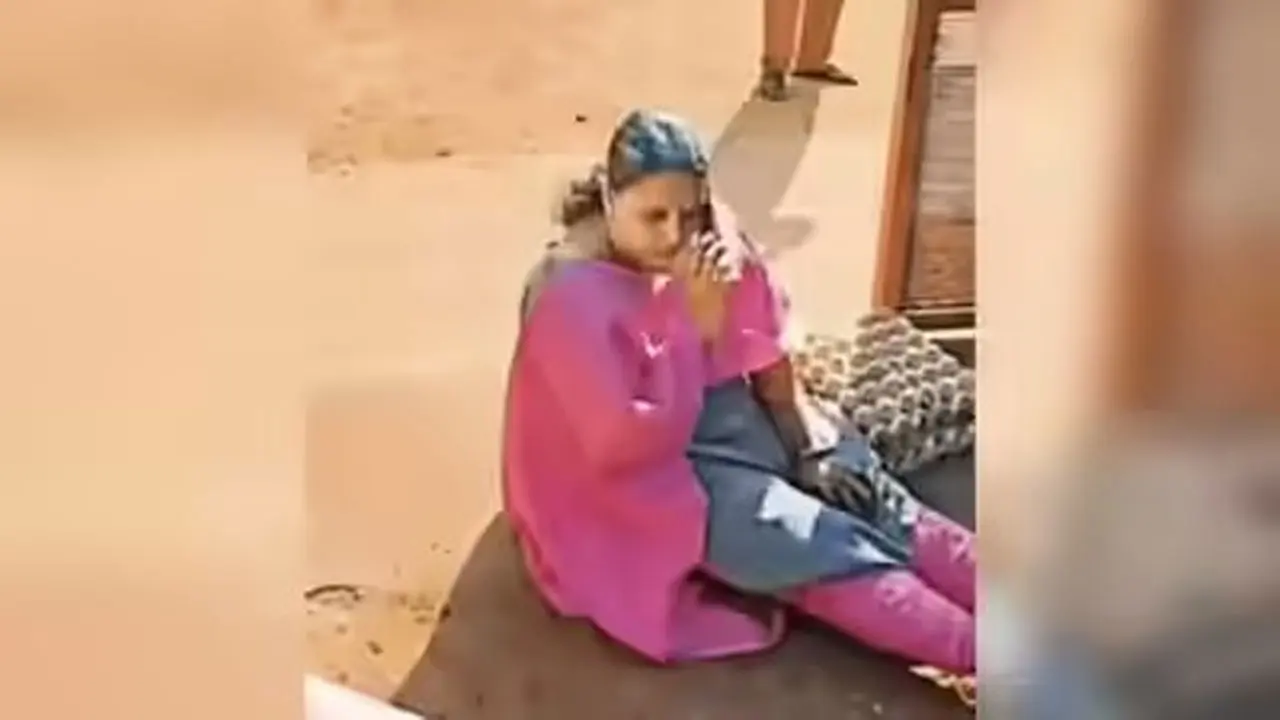Dress Code Controversy : చుడిదార్‌తో వచ్చిందని.. ప్రధానోపాధ్యాయురాలిని గేటు వద్దే అడ్డుకున్న స్కూల్‌ మేనేజర్‌