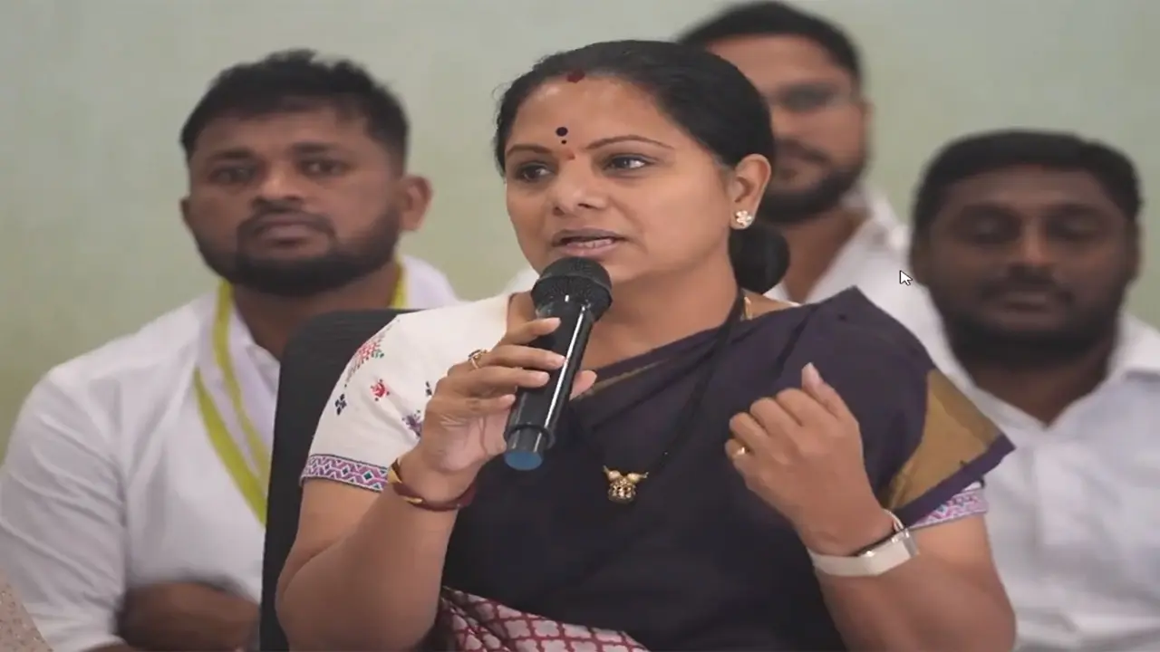 సిద్దిపేటకే నిధులు..రేవంత్ తో హరీష్ రావు బంధానికి నిదర్శనం : కవిత ఫైర్