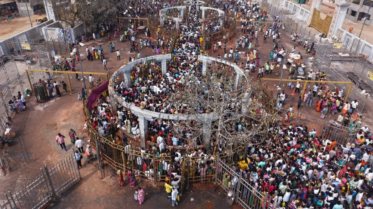 Medaram Jatara : మేడారంలో తిరుగువారం జాతర