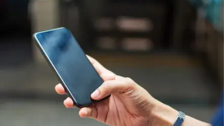 Bacteria On Your Mobile Screen | మొబైల్ స్క్రీన్‌పై వేల సంఖ్య‌లో బ్యాక్టీరియా.. షాకింగ్ వీడియో