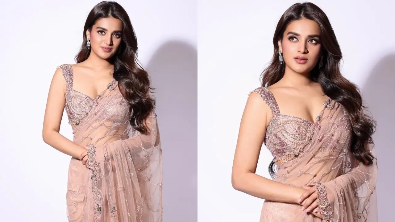 Nidhhi Agerwal | పింక్ చీరలో నిగనిగలాడుతూ నిధి అగర్వాల్