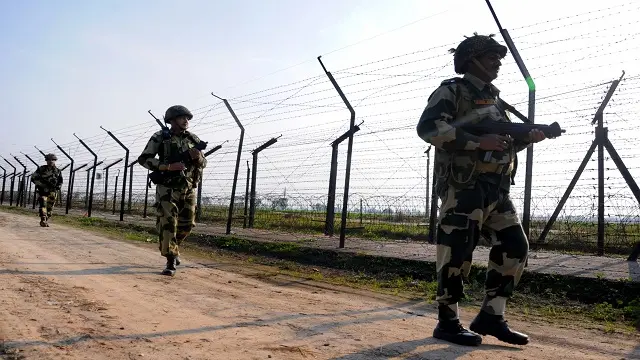 Telangana person detained by BSF| భారత్ పాక్ సరిహద్దుల్లో బీఎస్ఎఫ్ కి చిక్కిన తెలంగాణ వ్యక్తి !