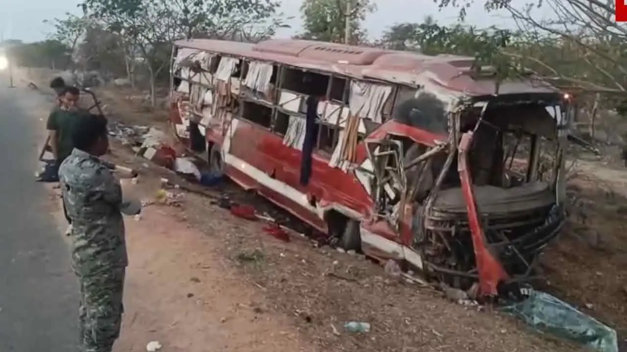 Road Accident | నిజామాబాద్ జిల్లాలో ఘోర రోడ్డు ప్రమాదం.. న‌లుగురు మృతి