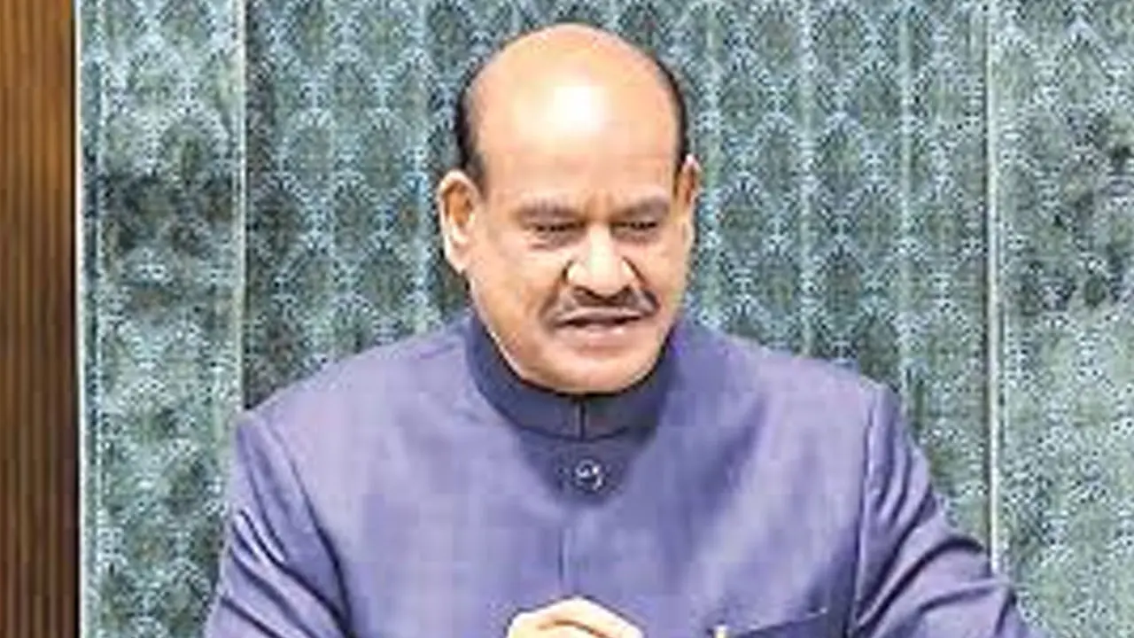 Om Birla : లోక్ సభ స్పీకర్ ఓం బిర్లాపై అవిశ్వాస తీర్మానం..కొనసాగుతున్న చర్చ